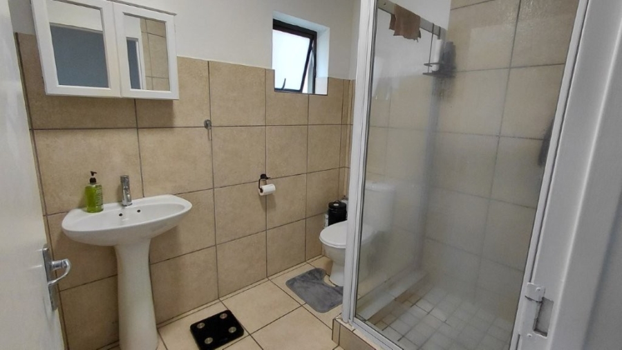 To Let 2 Bedroom Property for Rent in Burgundy Estate Western Cape